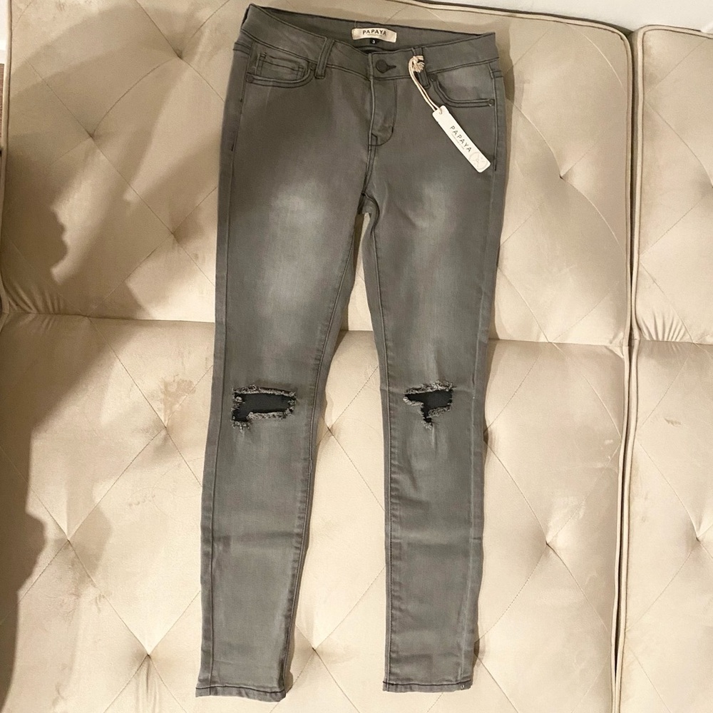 Papaya Women’s Grunge Skinny Faded Knee-Ripped Denim Jeans in Gray